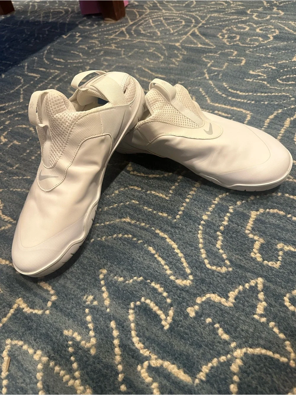 Nike zoom pulse sneakers
